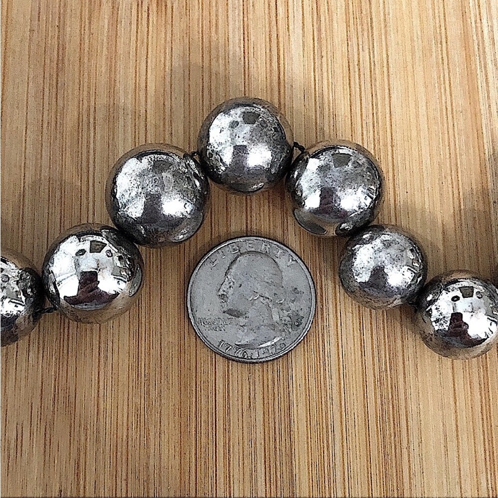 $468  Vintage 24" Graduated Sterling Bead Estate Necklace  Approximately 75 Gr. - Picture 3 of 5
